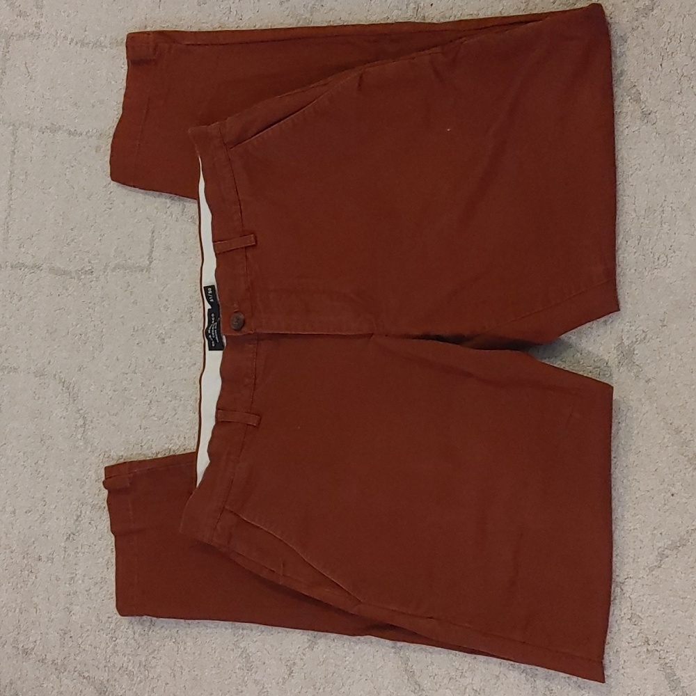 Red / Brown chinos